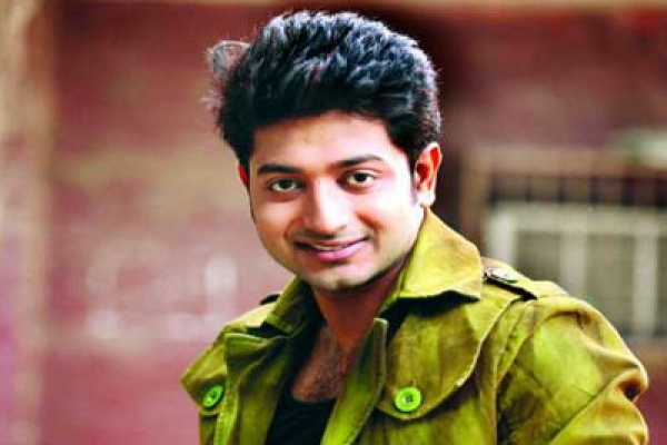 নায়ক বাপ্পীর পূজা শুরু