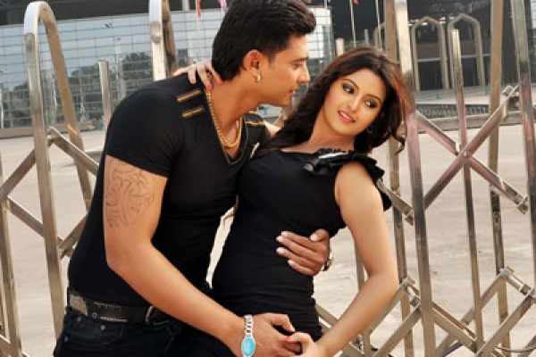 জায়েদ-পরীর রসায়ন এবার ‘হৃদয় ছোঁয়া ভালোবাসা’য়