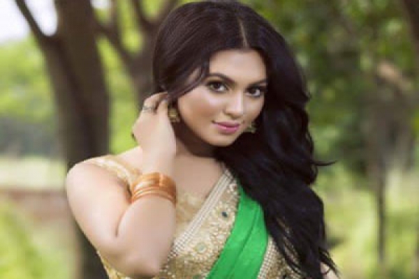 ‘লাঠিখেলায় পারদর্শী এক মেয়ে আমি’