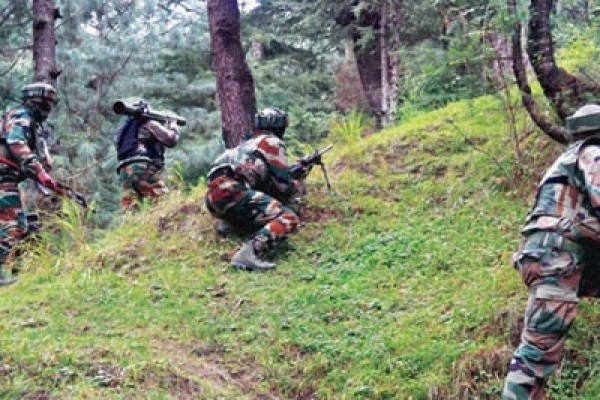 ভারতীয় সেনা ছাউনি লক্ষ্য করে ব্যাপক শেলিং পাকিস্তানের