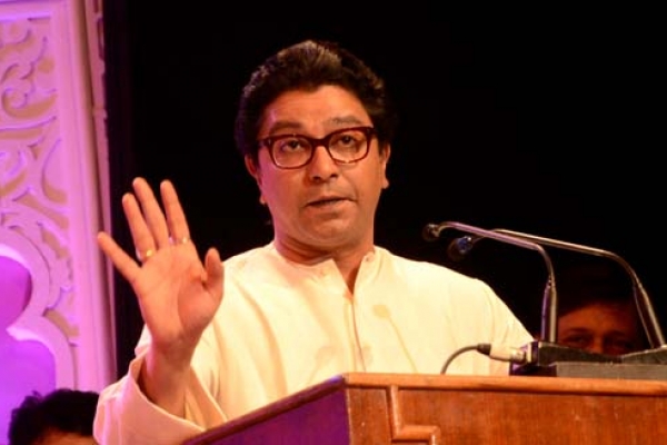 ‘বলিউডে পাকিস্তানী অভিনেতাদের নিতে হলে পাঁচ কোটি দিতে হবে’