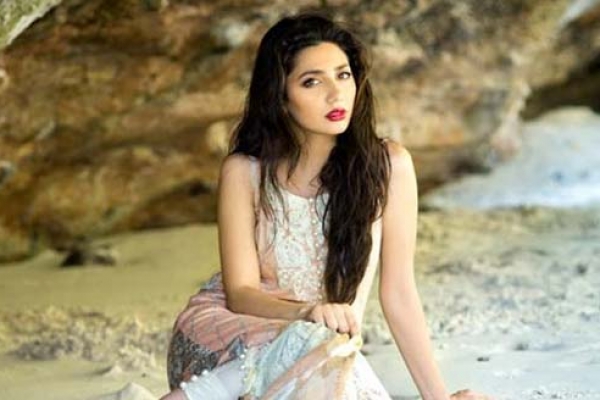 ‘‌রইস’-‌এ মাহিরাকে নিয়ে নতুন গুঞ্জন