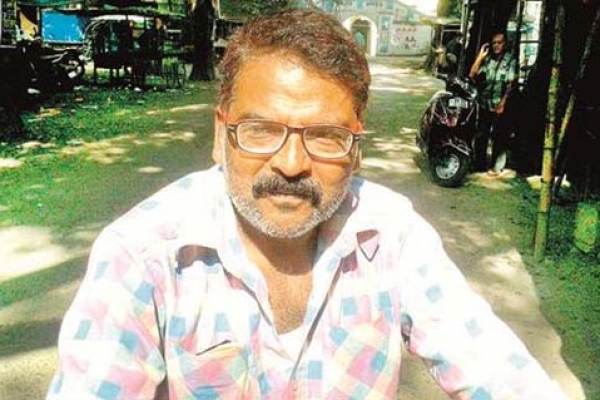 ৫১ লাখের লটারি জেতার পর বাড়িতে কালোবাজারিদের অদ্ভূত কাণ্ড