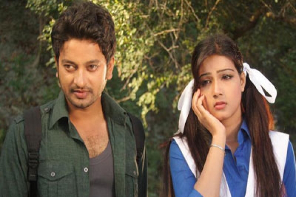 সাইমনের সঙ্গে নায়িকা মাহির প্রেম!