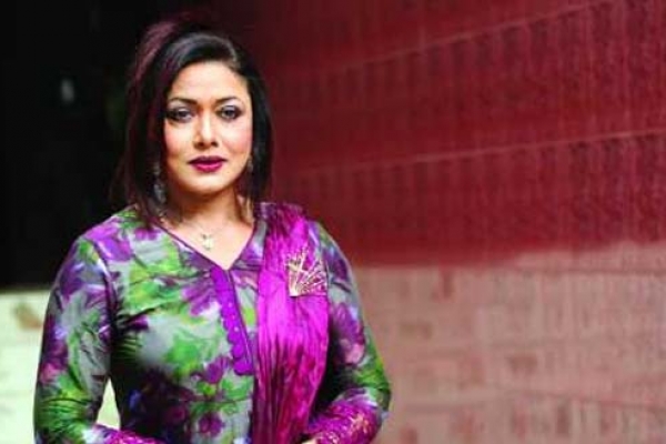 দীর্ঘদিন পর অভিনয়ে ফিরলেন রোজিনা