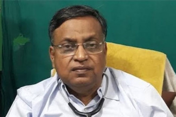 সংবাদ সম্মেলন করে ‘মৃত’ ডাক্তার জানালেন তিনি জীবিত আছেন