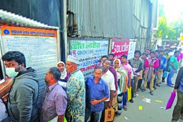 দালাল ধরলে সহজেই মেলে ভারতীয় ভিসা