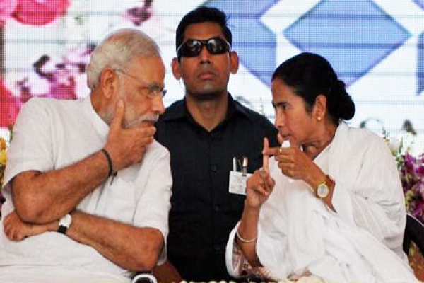 মোদির ধাক্কায় বেসামাল মমতার ‘মেলা’!  মোদির ধাক্কায় বেসামাল মমতার ‘মেলা’!