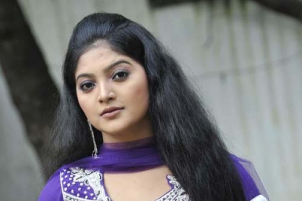 ডিভোর্স দিয়ে এমপি শিবলীকে নিয়ে যা বললেন সালমা