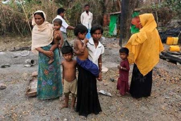 রোহিঙ্গা মুসলিমদের গ্রাম জ্বালিয়ে দেয়ার প্রমাণ মিলেছে