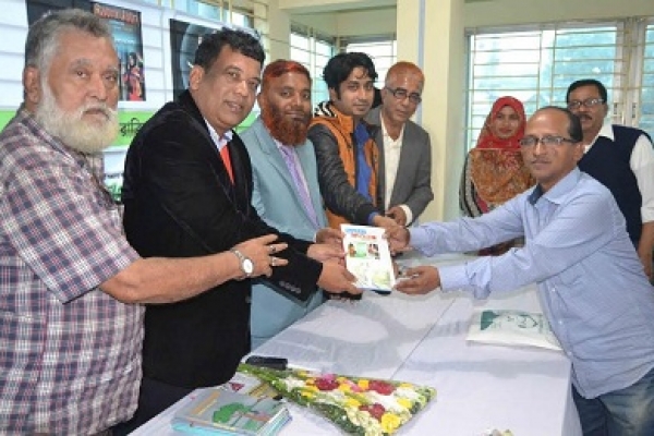 কুমিল্লায় ‘রাত্রির যাত্রী’ চলচ্চিত্রের প্রচারাভিযান ও আলোচনা সভা