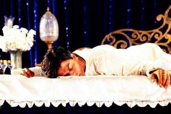 প্রতিদিন রাতে কী না করলে ঘুমই আসে না শাহরুখের?