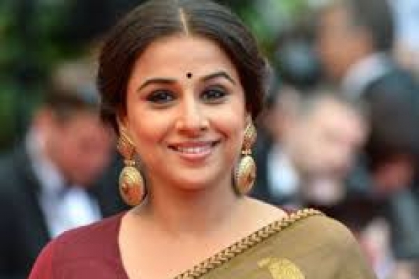 বিয়ের পরে রোজ রাতে স্বামীর সঙ্গে এই কাজটা করতে দারুণ মজা পান বিদ্যা