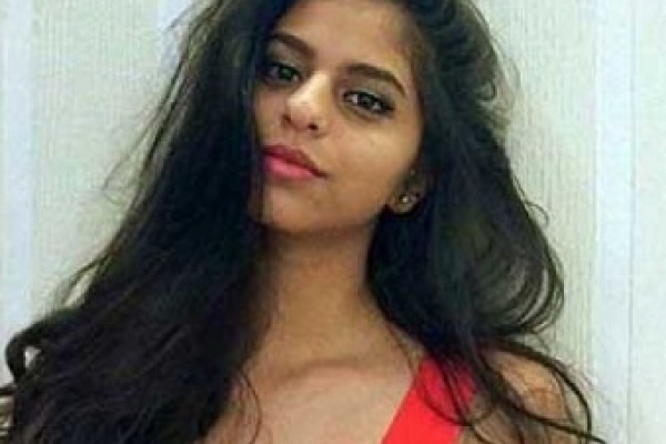 শাহরুখকন্যার সাজ দেখে সবার চোঁখ কপালে