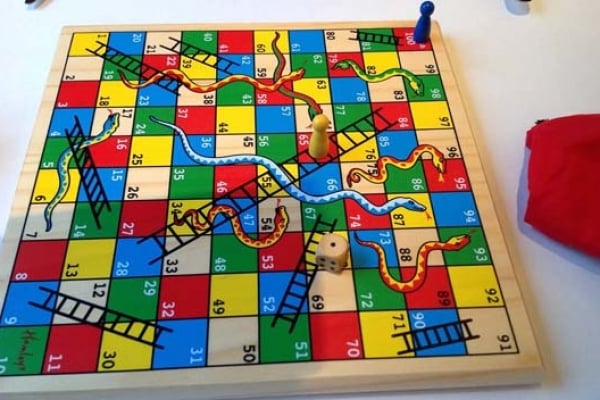 লুডু খেলতে খেলতে হঠাৎ কাশি, রেগে গিয়ে যুবককে গু'লি