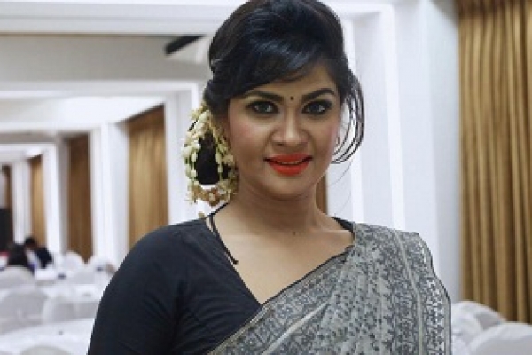  ব্যাচেলর জীবনটাকে উপভোগ করছি: সিমলা