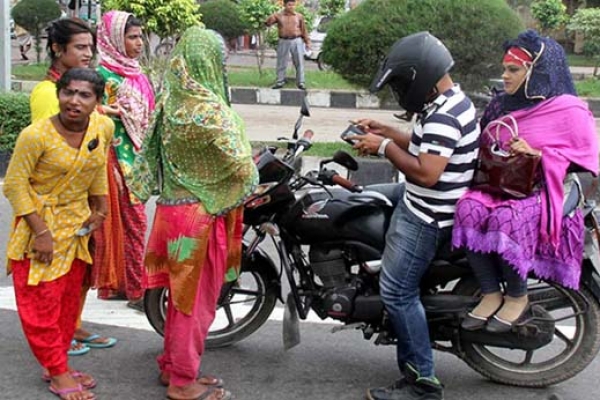 ‘হিজড়াদের চাঁদাবাজি দমনে সরকার পদক্ষেপ নিচ্ছে’