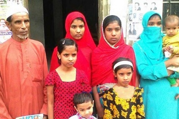 আলহামদুলিল্লাহ, নারায়ণগঞ্জের একই পরিবারের ৮ জনের ইসলাম ধর্ম গ্রহণ