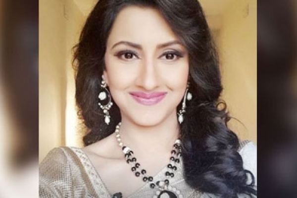 লম্বা বউ-এর বেটে বর এবং মোটা বউ-এর রোগা বর খুঁজছে এই টেলি সিরিয়াল!