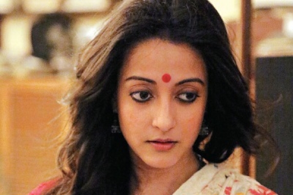 সুচিত্রা সেনের বায়োপিকে অভিনয় করার জন্য মুখিয়ে আছেন রাইমা