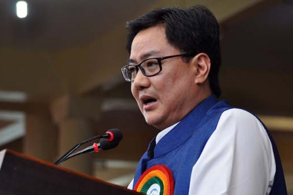 ভারতে হিন্দুর সংখ্যা কমছে : রাষ্ট্রমন্ত্রী