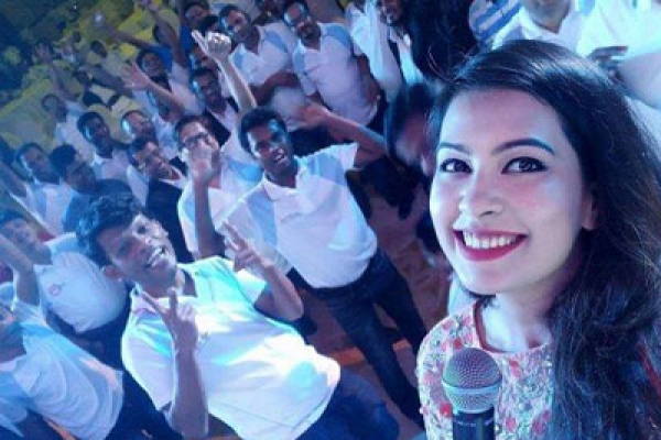 ইন্দোনেশিয়া মাতালেন বাংলাদেশি মেয়ে আনিকা