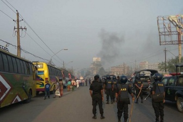 ধর্মঘটে বাস শূন্য রাজধানী, বিপাকে সাধারণ মানুষসহ এসএসসি পরীক্ষার্থীরা