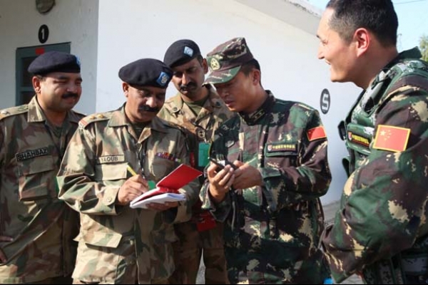 ভারতকে শিক্ষা দিতে পাকিস্তানকে ভয়ানক মারণাস্ত্র বানিয়ে দিচ্ছে চীন