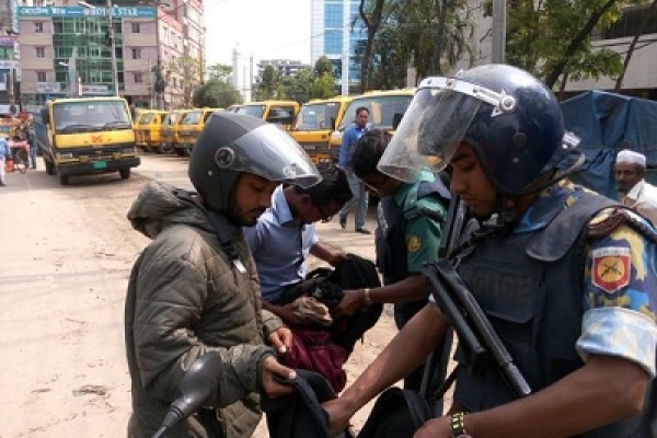  আশপাশের এলাকাসহ শিববাড়ি ঘিরে নিবিড় তল্লাশি-অভিযান