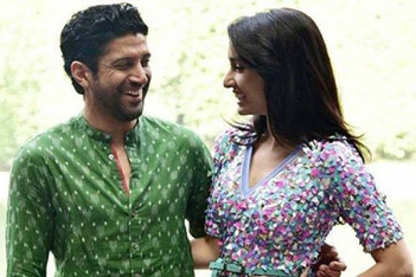 গভীর রাতে ফারহানের বাড়িতে শ্রদ্ধা!