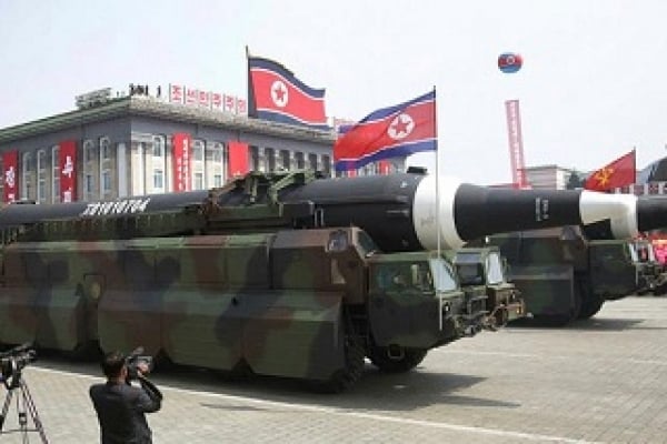 ‘যে কোনও মুহূর্তে শুরু হতে পারে পারমাণবিক যুদ্ধ’