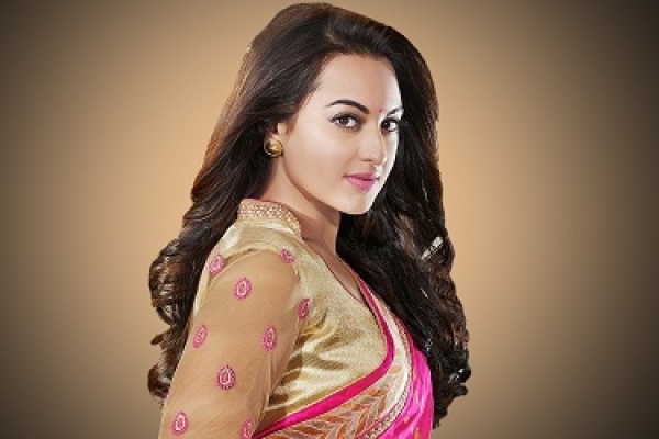 চুম্বন দৃশ্য থাকায় ছবি করবেন না সোনাক্ষী