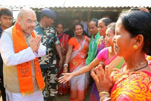 ‘বাঙালিরা আগে রবীন্দ্রসংগীত শুনতো, এখন বোমার আওয়াজ শোনে’