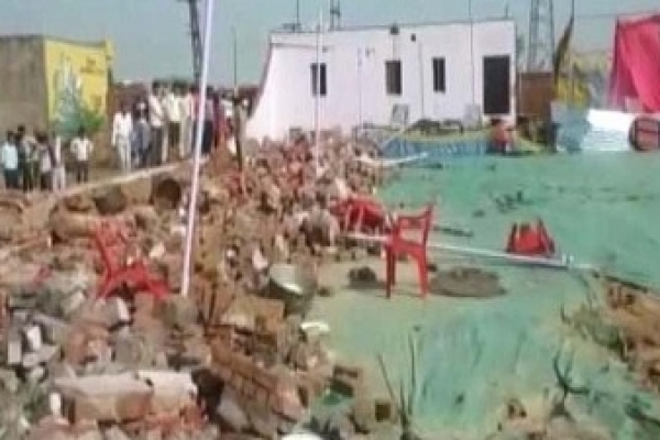 ঝড়ে বিয়ে বাড়ির দেয়াল ধসে নিহত ২৬   ঝড়ে বিয়ে বাড়ির দেয়াল ধসে নিহত ২৬