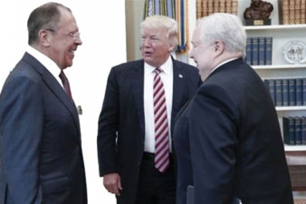 'রাশিয়ার কাছে গোপন তথ্য প্রকাশ করেছে ডোনাল্ড ট্রাম্প'