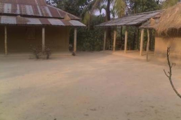 স্ত্রীকে খুন করে বাড়ির উঠোনেই পুঁতে দিল স্বামী
