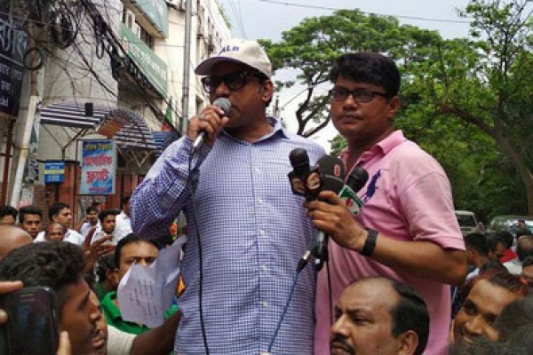 ‘নবাব’ এবং ‘বস টু’ মুক্তি পেলে সিনেমা হলে আগুন লাগানো হবে’