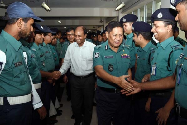 ‘আমরা দেশের জন্য কাজ করি কোন ব্যক্তির জন্য নয়’