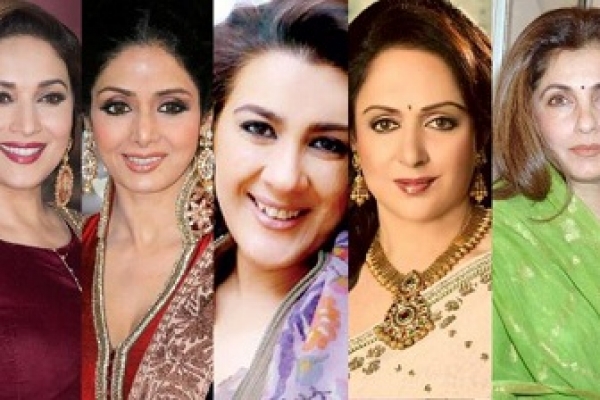 এরা বাবার নায়িকা, ছেলেরও নায়িকা!