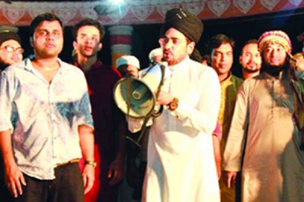 'ইসলাম শান্তির ধর্ম,  তাই আসুন আমরা ইসলামের পথে চলি: অনন্ত জলিল