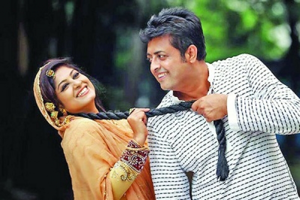 শাকিব-মিম নয়, ওমর সানি-মৌসুমীকে দিয়ে শ্যুটিং শুরু