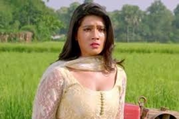 আমার যার সঙ্গে প্রথম প্রেম হয়েছিল সে ছিল কালো: মাহি
