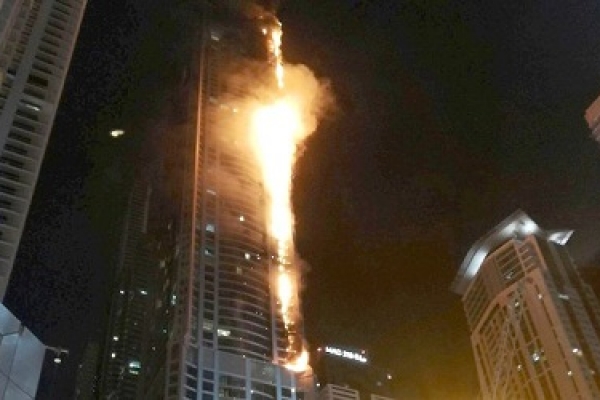 দুবাইয়ের টর্চ টাওয়ারে অগ্নিকাণ্ড