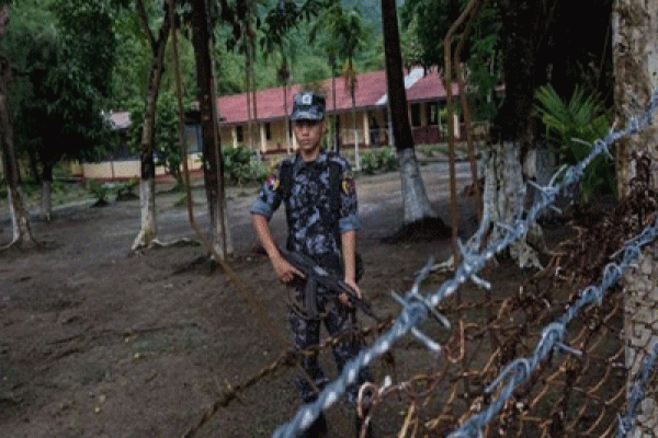 মিয়ানমারের রাখাইনে আবারো সেনা মোতায়েন