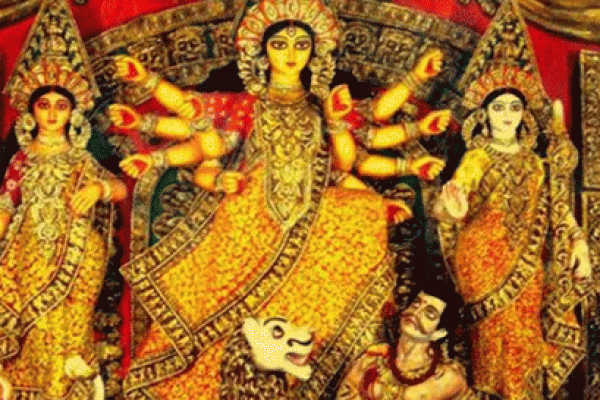 মন্ত্রীর ছেলের বিয়ের কারণে পিছিয়ে গেল দূর্গাপুজা!