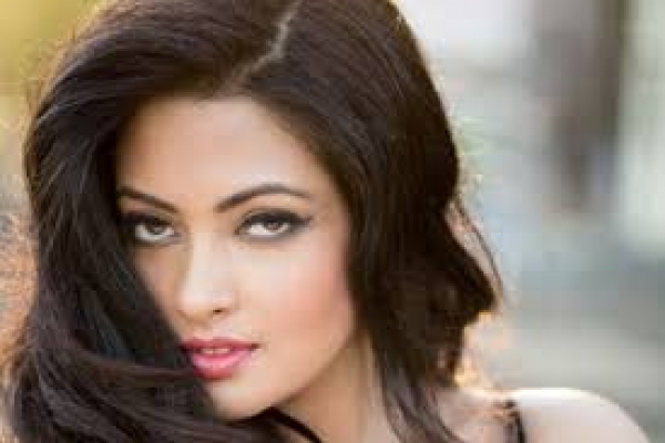 বিয়ে করছেন সুচিত্রা সেনের নাতনী রিয়া সেন
