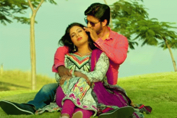 বলিউডের ছবিতে নিরব; মুক্তি পাচ্ছে তার প্রথম ছবি