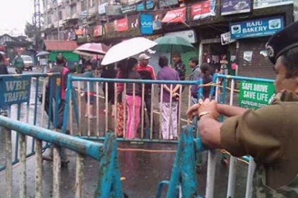 সুপার মার্কেটে শক্তিশালী বিস্ফোরণ, জোর তল্লাশি চলছে