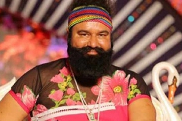 ভক্তের বৌ চুরি করলেন এই সাধু বাবা!