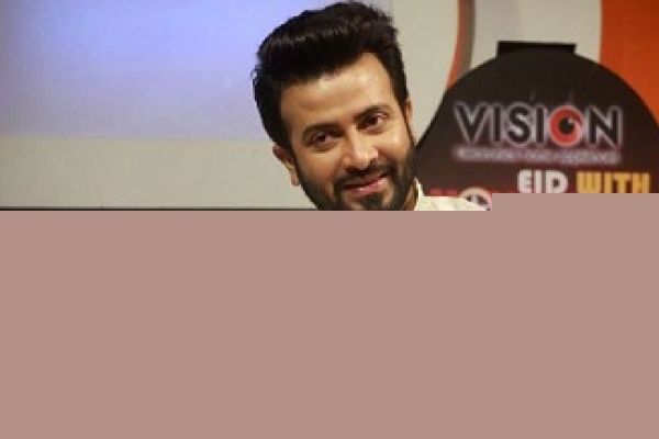 ঈদ অনুষ্ঠানের সম্মানী বন্যা আক্রান্তদের দিচ্ছেন শাকিব খান
